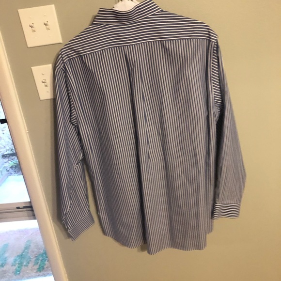 Button down shirt - Picture 2 of 3